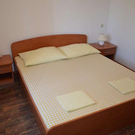 Apartments Krusvina Lun (Pag) Quarto foto